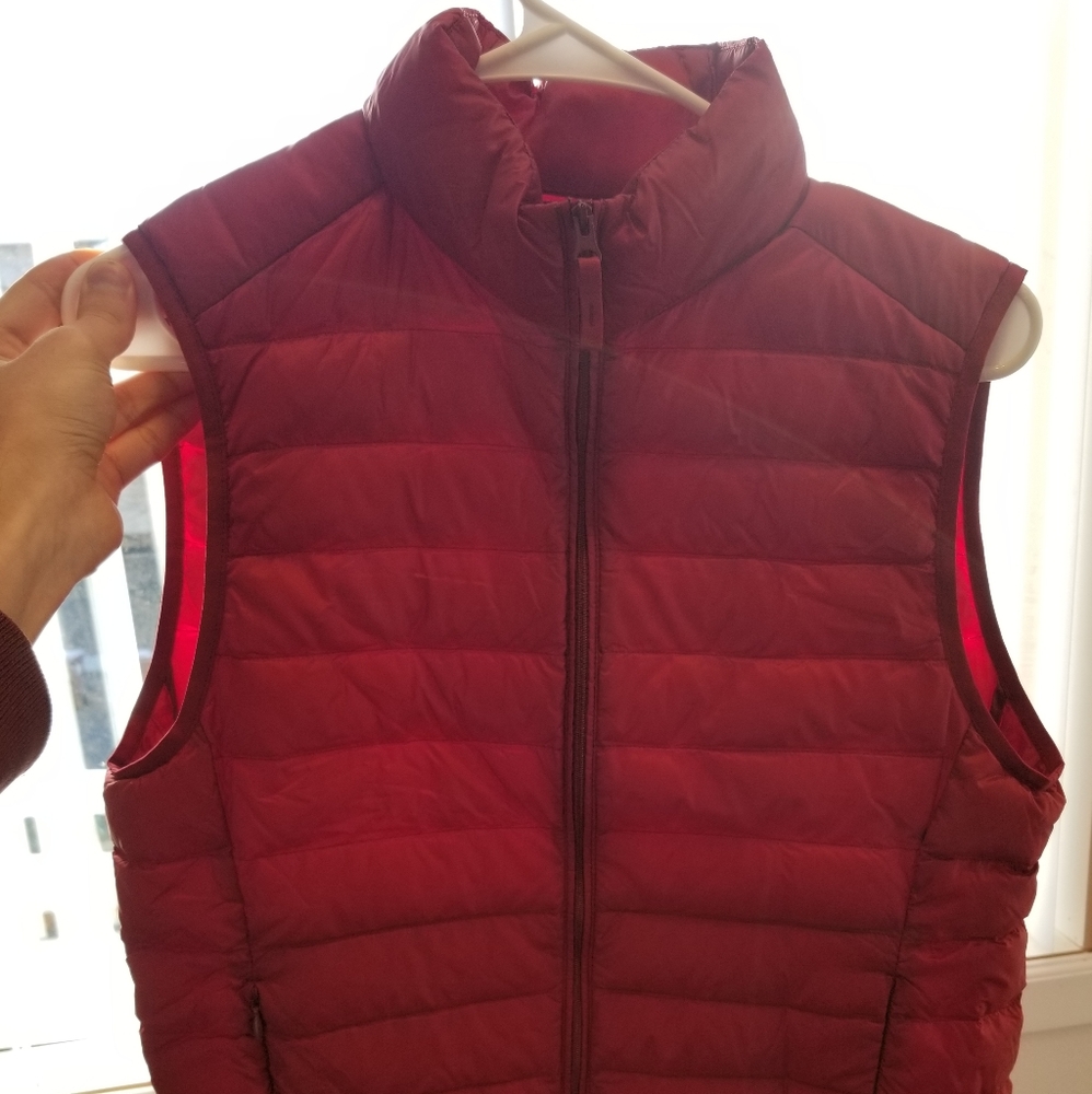 Uniqlo Ultralight Down Vest Size XS